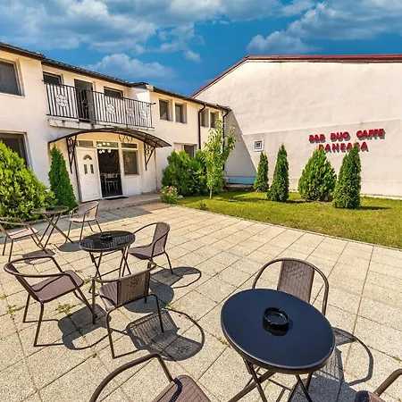 Duo Caffe Baneasa Bed & Breakfast 2*
