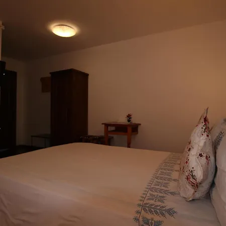 Duo Caffe Baneasa Bed and breakfast