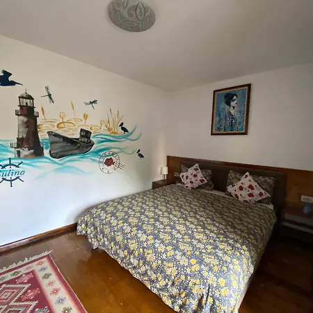 Duo Caffe Baneasa Bed and breakfast 2*